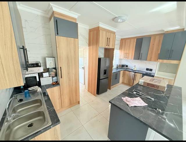 3 BEDROOM HOUSE FOR SALE IN VANDERBIJLPARK CW 6